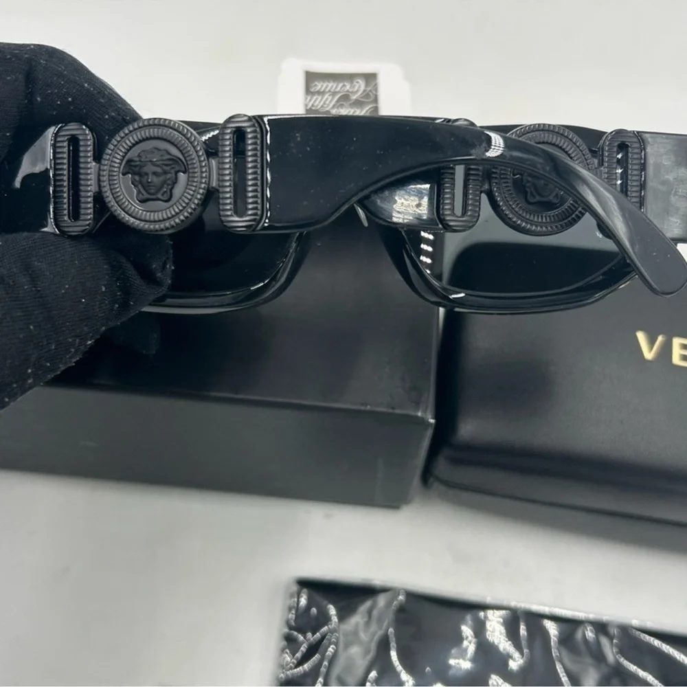 Unisex Versace Medusa head sunglasses 43815380/8 753-018-1403N made in Italy